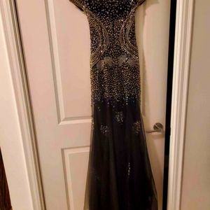 Evening dress black size 4